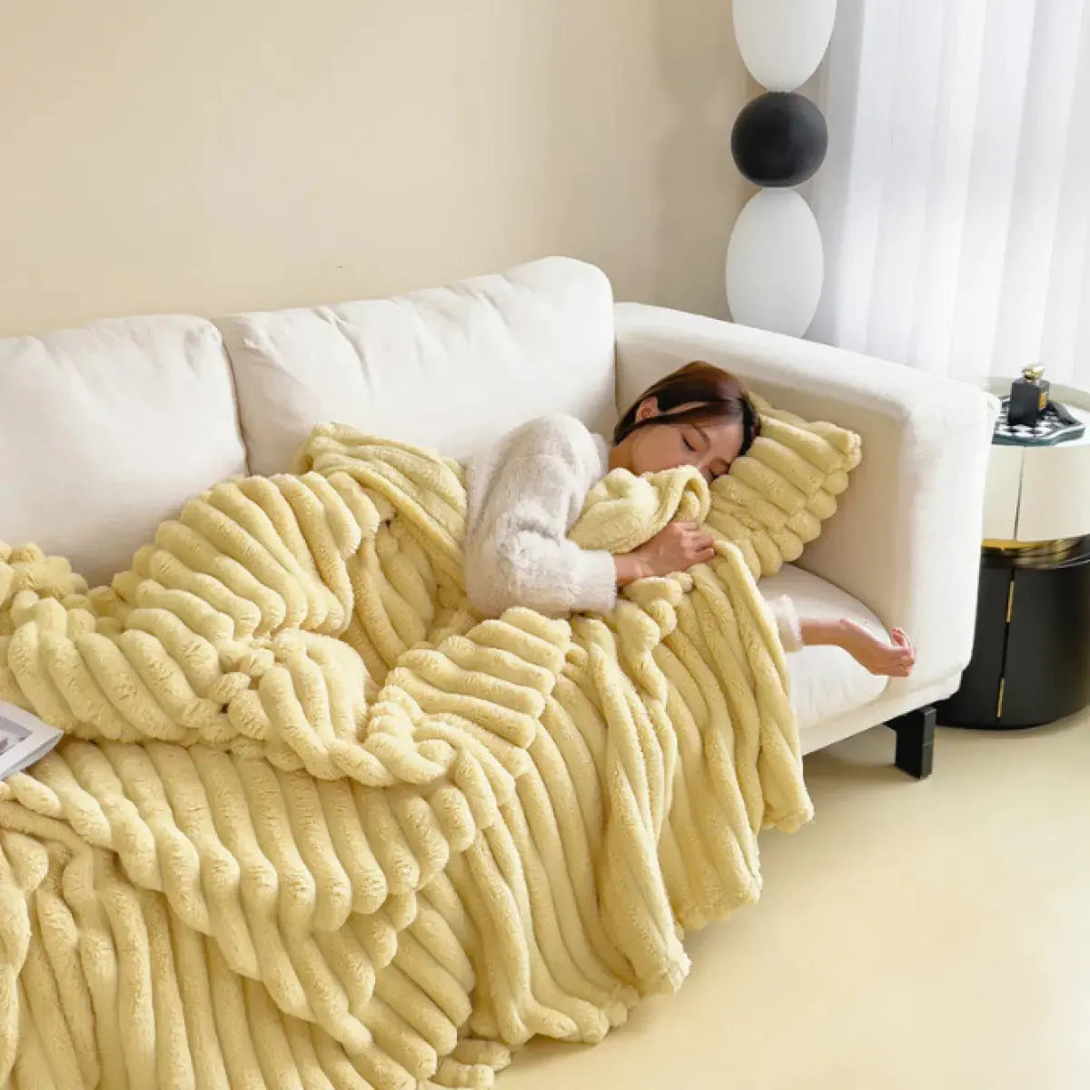 Soft Velvet Rabbit Fur Blanket – Thick & Warm Throw VibelyDrop