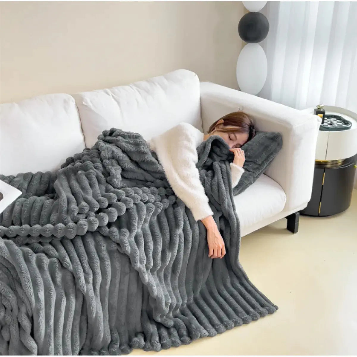 Soft Velvet Rabbit Fur Blanket – Thick & Warm Throw VibelyDrop (Dark Grey) (100x150cm)